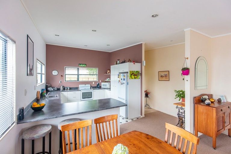 Photo of property in 3 Vincent Drive, Levin, 5510