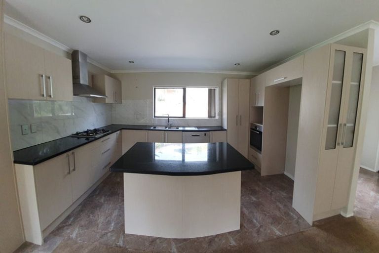 Photo of property in 813 Te Atatu Road, Te Atatu Peninsula, Auckland, 0610