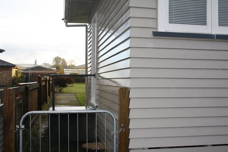 Photo of property in 27a Brecon Road, Stratford, 4332