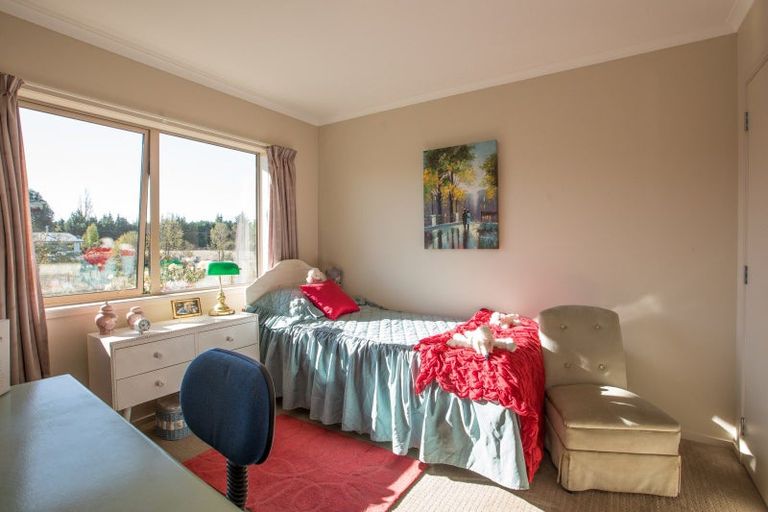 Photo of property in 215 Racecourse Road, Waipawa, Otane, 4277