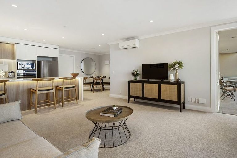 Photo of property in 14/30 Ambassador Glade, Orewa, 0931