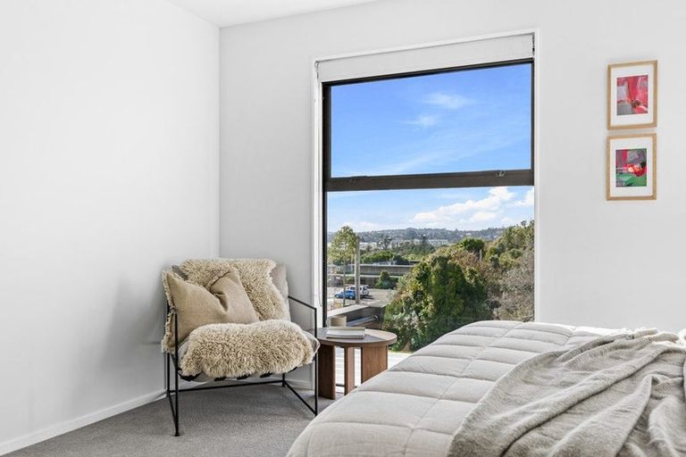 Photo of property in 18 Memorial Park Lane, Hobsonville, Auckland, 0618