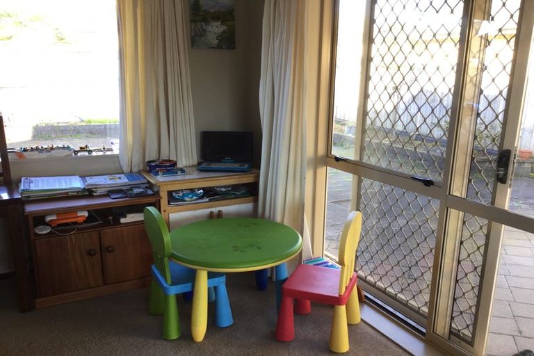 Photo of property in 38 Espalier Drive, Henderson, Auckland, 0612