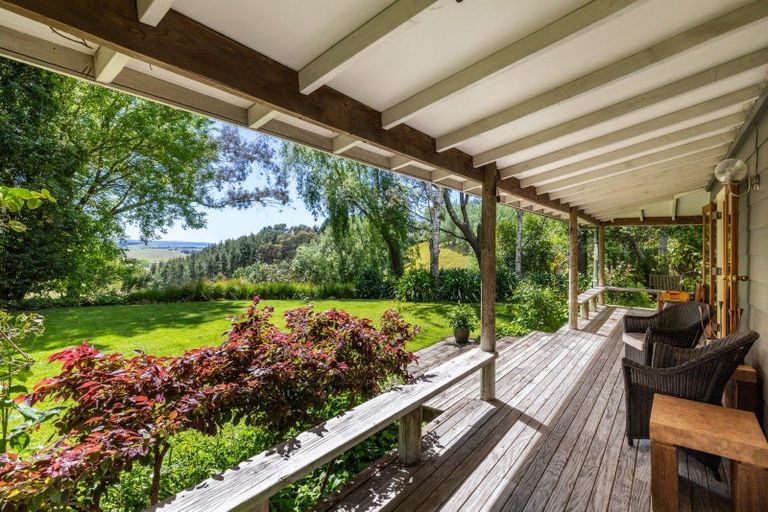 Photo of property in 40 Longview Road, Poraiti, Napier, 4182