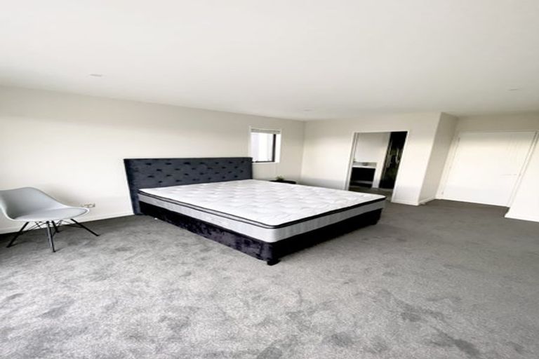 Photo of property in 11 Grey Way, Russley, Christchurch, 8042