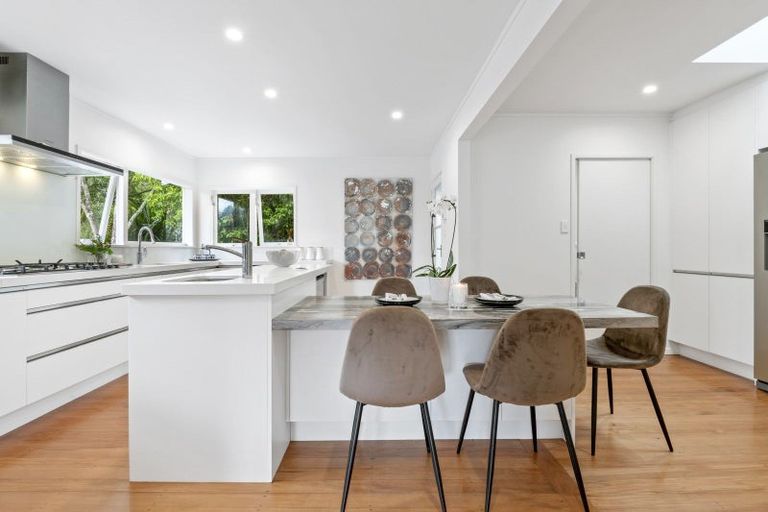 Photo of property in 21 Berne Place, Birkenhead, Auckland, 0626