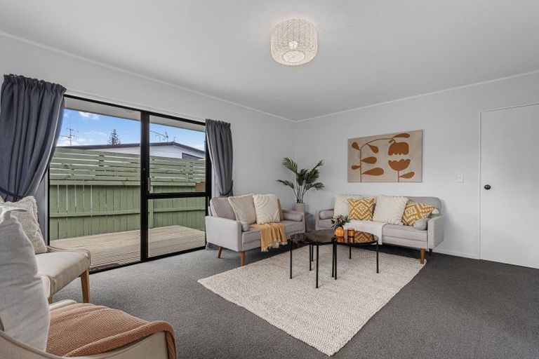 Photo of property in 2/935 Cameron Road, Gate Pa, Tauranga, 3112