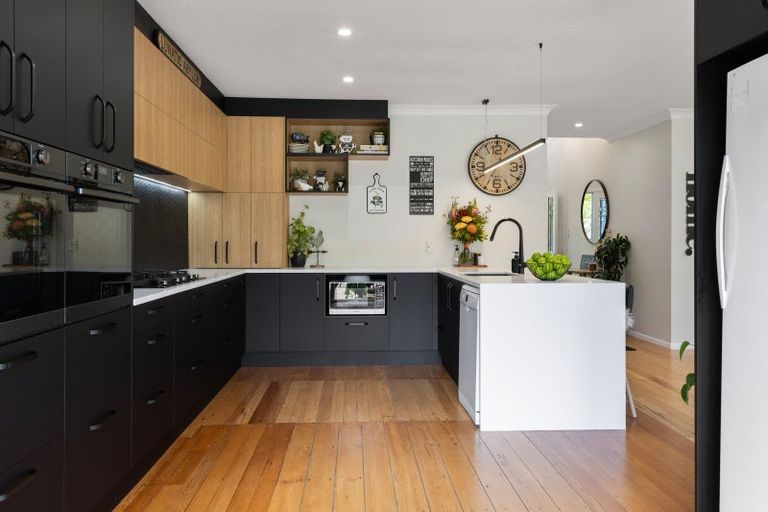 Photo of property in 11 Golf Road, Whitianga, 3591