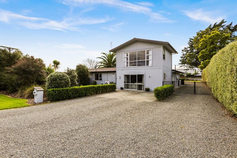 Photo of property in 37 Pitt Street, Clive, 4102