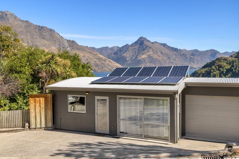Photo of property in 14b Mckerrow Place, Sunshine Bay, Queenstown, 9300