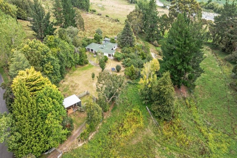 Photo of property in 244 Londons Ford Road, Pohangina, Feilding, 4777