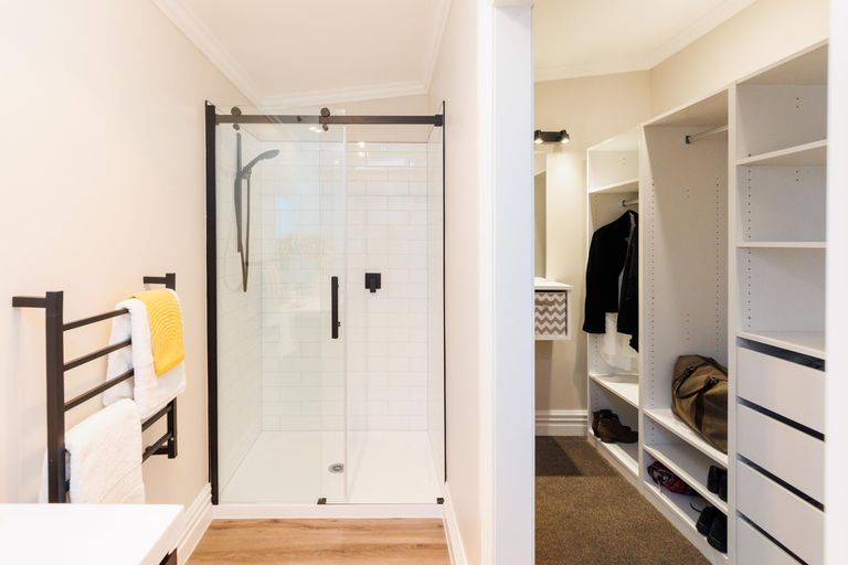 Photo of property in 10 Stewart Street, Marton, 4710