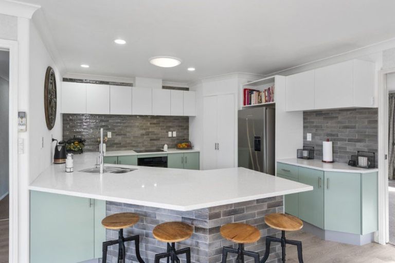 Photo of property in 19 Marire Drive, Ohauiti, Tauranga, 3112