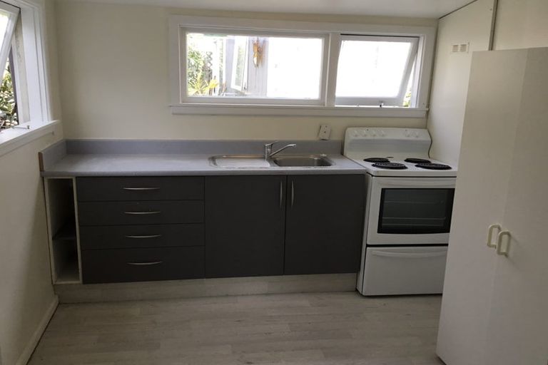 Photo of property in 196 Edgeware Road, Edgeware, Christchurch, 8013