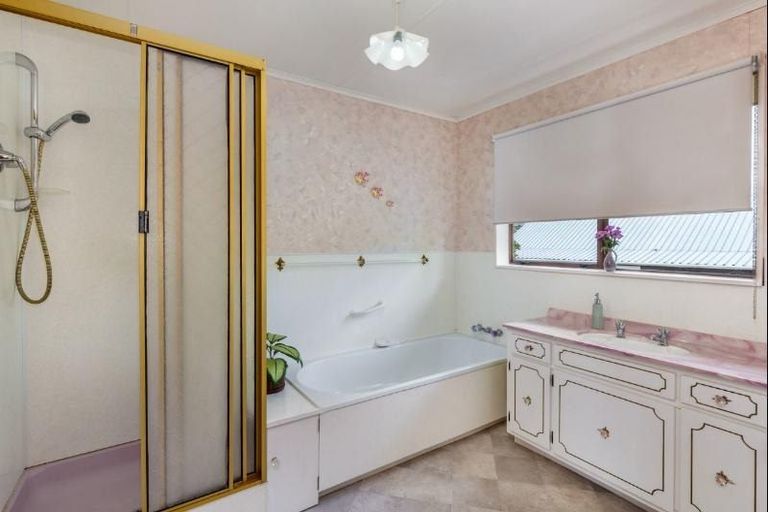 Photo of property in 41 Saint James Street, Richmond Heights, Taupo, 3330