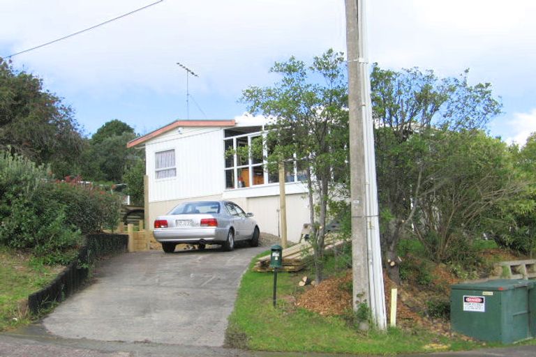 Photo of property in 3 Rushden Terrace, Red Beach, 0932