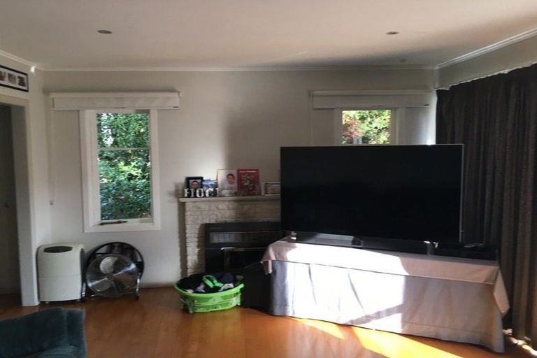 Photo of property in 51 Smythe Road, Henderson, Auckland, 0612