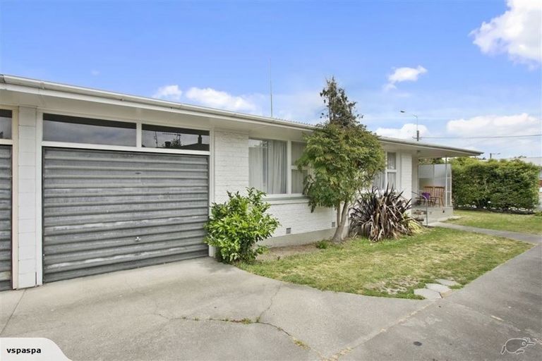 Photo of property in 24 Highsted Road, Bishopdale, Christchurch, 8053