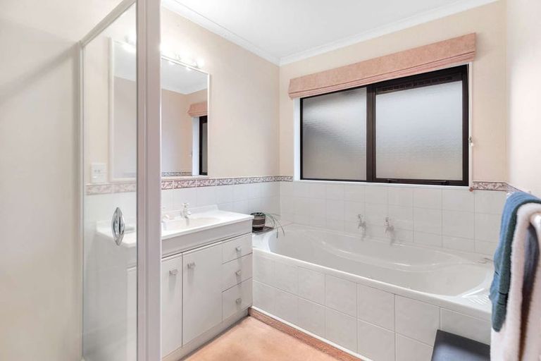 Photo of property in 3 Celtic Court, Roslyn, Palmerston North, 4414