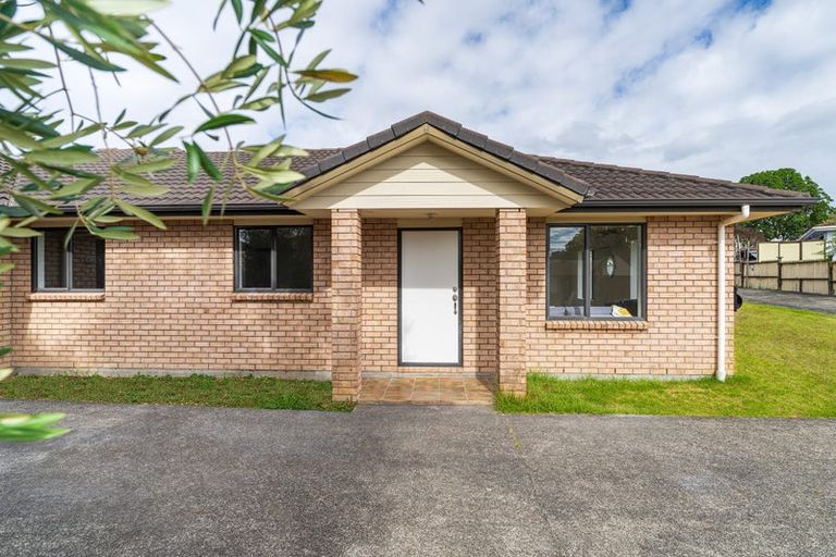 Photo of property in 14 Cade Place, Weymouth, Auckland, 2103