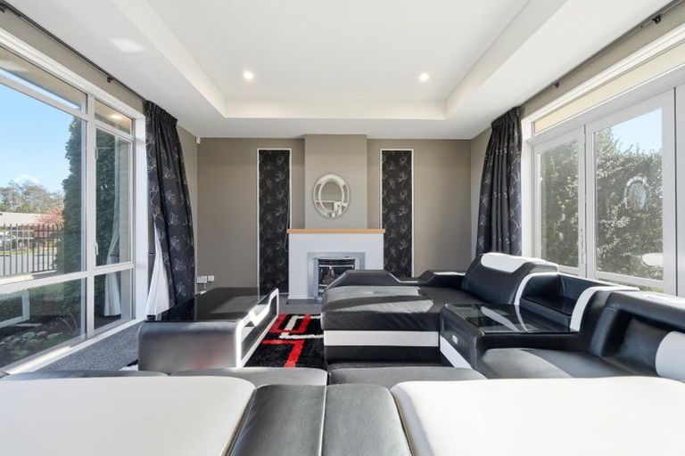 Photo of property in 6 Burbank Drive, Aidanfield, Christchurch, 8025