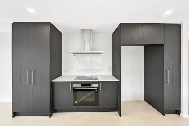 Photo of property in 35 Bill Hammond Drive, Belfast, 8051