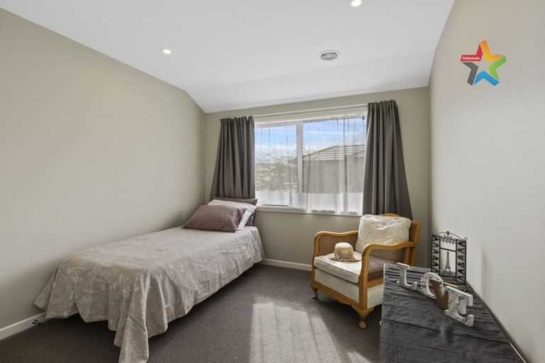 Photo of property in 27a Hardy Street, Waterloo, Lower Hutt, 5011