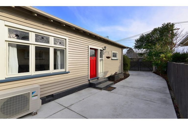 Photo of property in 16 Dover Street, St Albans, Christchurch, 8014
