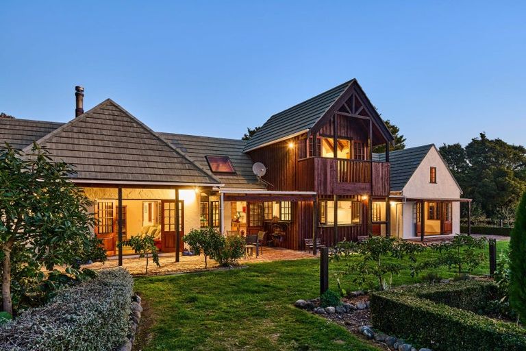 Photo of property in 117 Arcus Road, Te Horo, Otaki, 5582