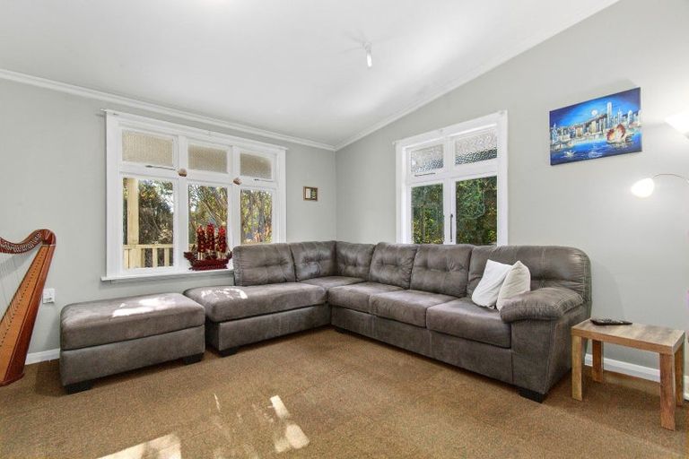 Photo of property in 8 Mount Cecil Road, Moonshine Valley, Porirua, 5381