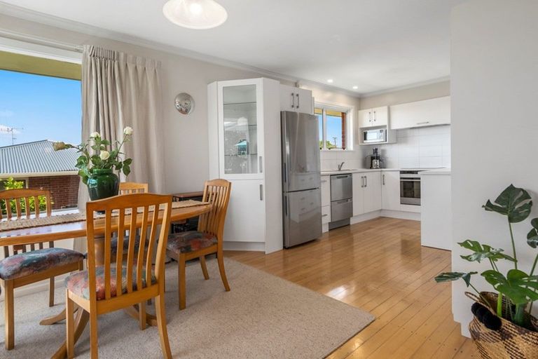 Photo of property in 40 Pemberton Crescent, Greerton, Tauranga, 3112
