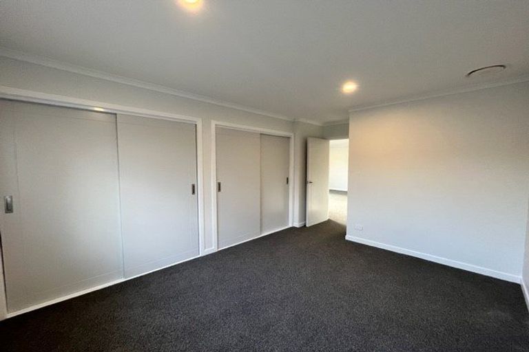 Photo of property in 108a Strand Crescent, Naenae, Lower Hutt, 5011
