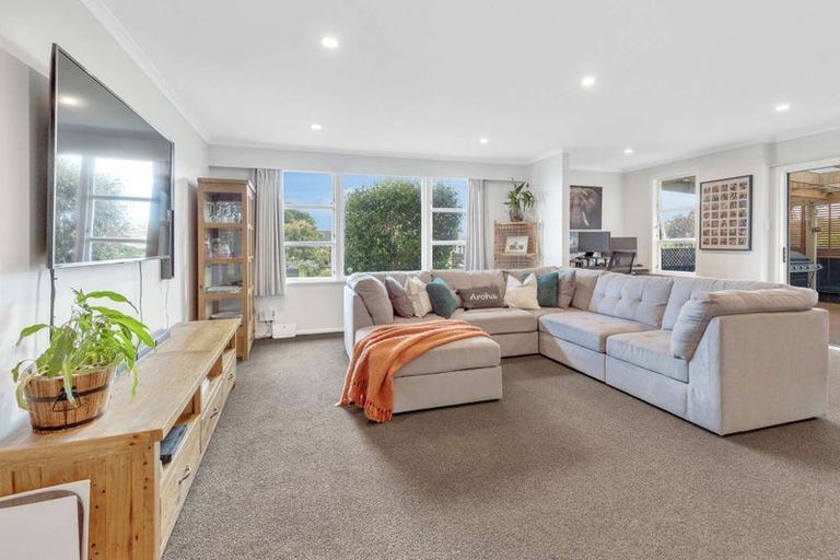 Photo of property in 12 Tawa Street, Levin, 5510
