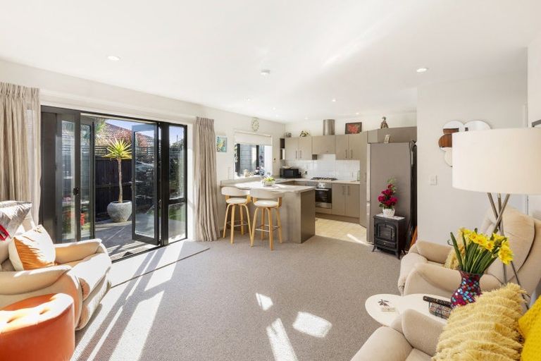 Photo of property in 26a Sawyers Arms Road, Northcote, Christchurch, 8052