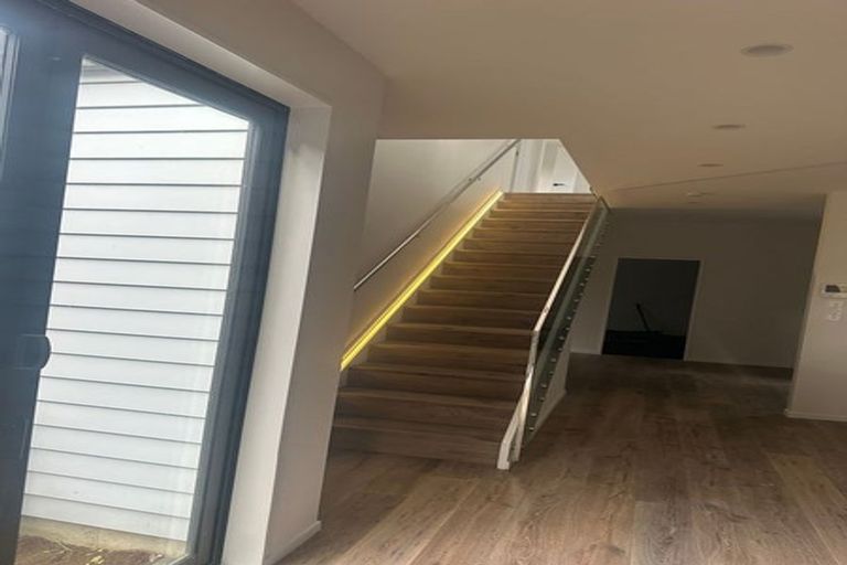 Photo of property in 79c Bond Crescent, Forrest Hill, Auckland, 0620