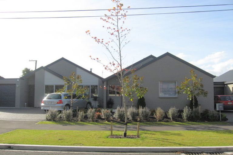 Photo of property in 4/2 Hamilton Avenue, Ilam, Christchurch, 8041