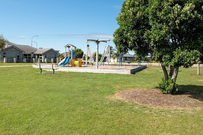 Photo of property in 29 Hebe Crescent, Papamoa Beach, Papamoa, 3118