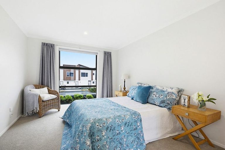 Photo of property in 13 Karearea Avenue, Kenepuru, Porirua, 5022