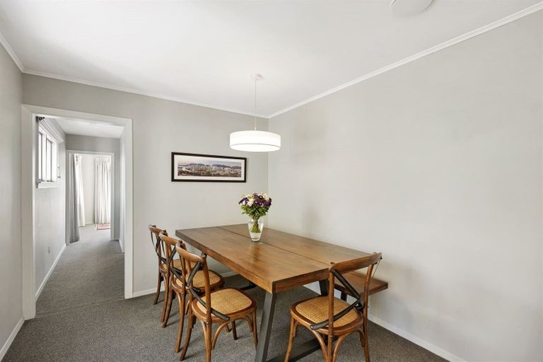 Photo of property in 215 Centaurus Road, Saint Martins, Christchurch, 8022