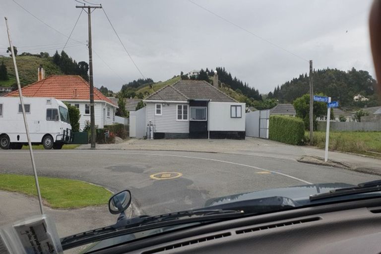 Photo of property in 10 Robertson Street, Oamaru North, Oamaru, 9400