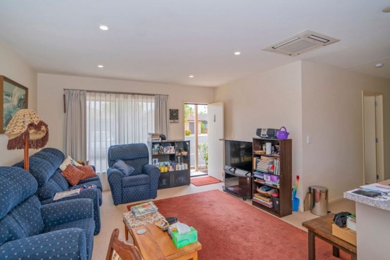 Photo of property in 2 Mayfair Close, Whitianga, 3510