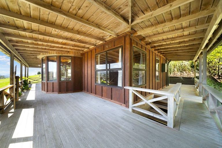 Photo of property in 182a Spur Road, Stillwater, Silverdale, 0993