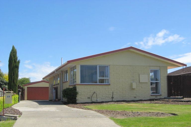 Photo of property in 33 Gibbs Drive, Woodend, 7610