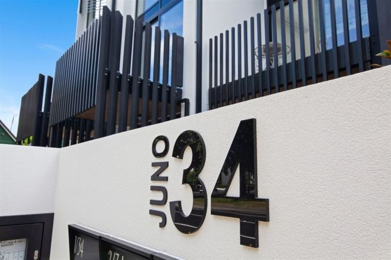 Photo of property in 2/34 Cranmer Square, Christchurch Central, Christchurch, 8013