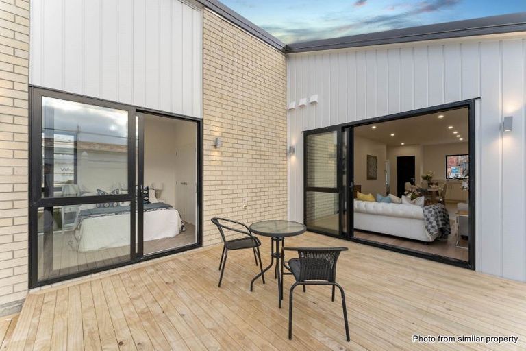 Photo of property in 4 Puwha Street, Massey, Auckland, 0614