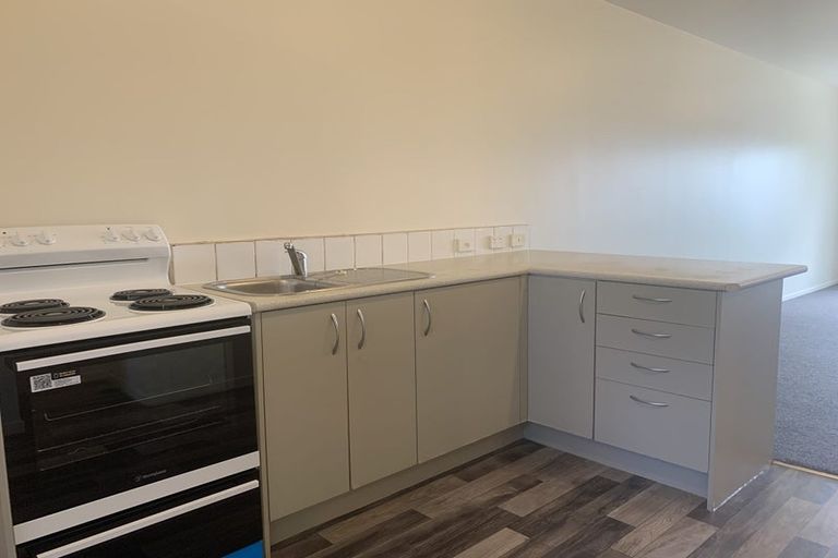 Photo of property in 15/242 Great North Road, Henderson, Auckland, 0612