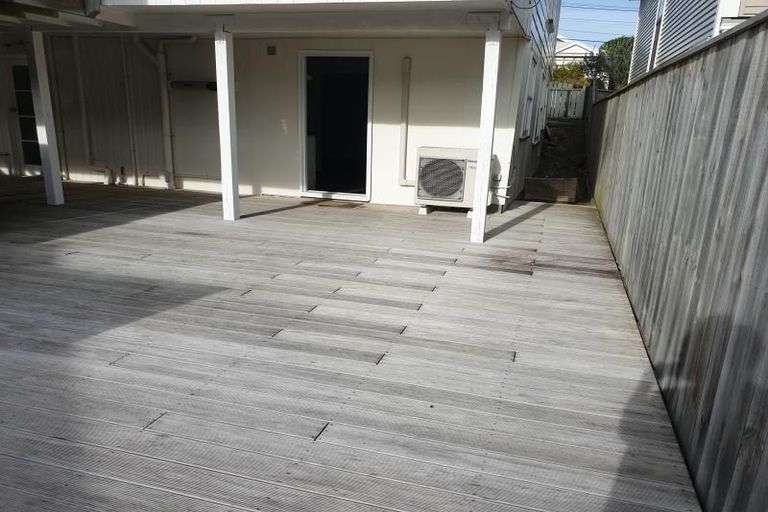 Photo of property in 22 Tamar Street, Island Bay, Wellington, 6023