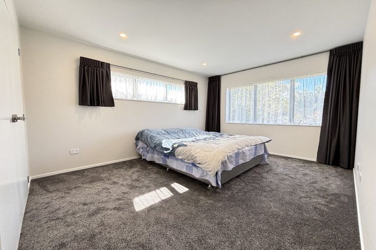 Photo of property in 29c West Harbour Drive, West Harbour, Auckland, 0618