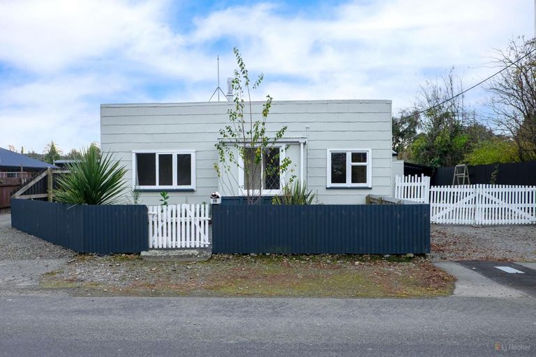 Photo of property in 29 South Terrace Road, Geraldine, 7930