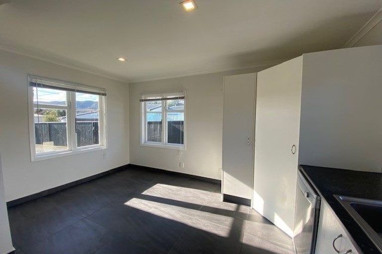 Photo of property in 36 Hinau Grove, Wainuiomata, Lower Hutt, 5014